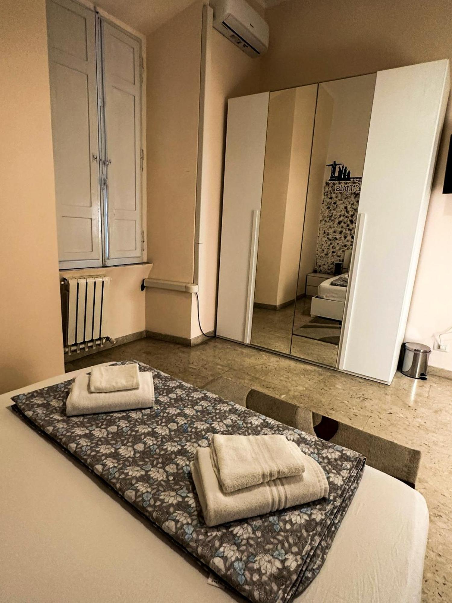 Sina Rent Room Rom Exterior foto