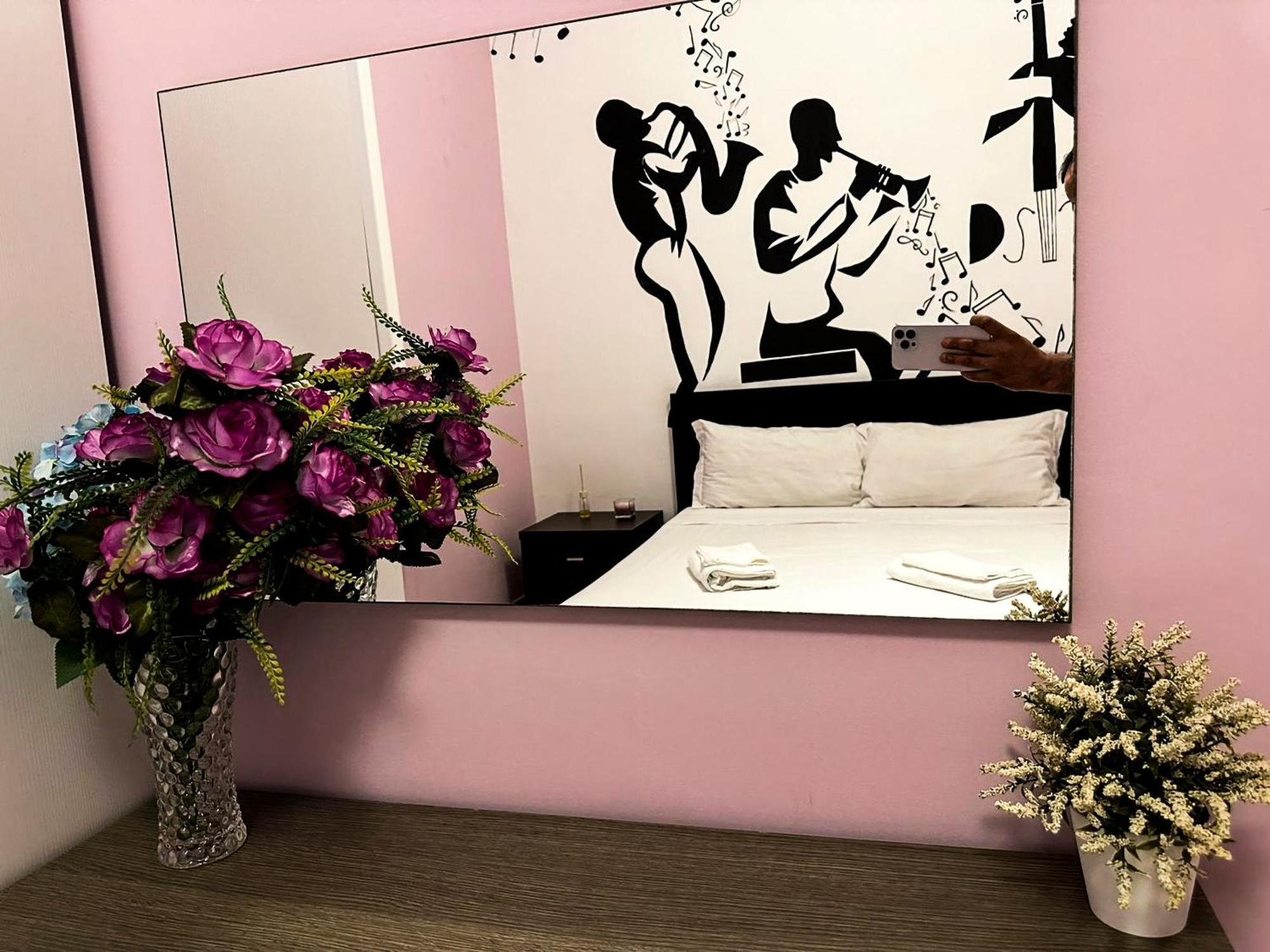 Sina Rent Room Rom Exterior foto